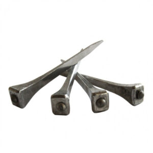 Chiodi antiscivolo per ferri, confezione da 24 pz